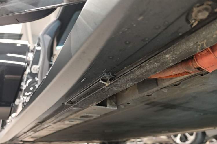 Used Nio ET5T 2024 75kWh Touring Right Side Sill