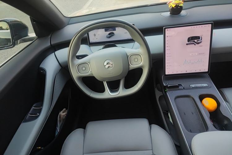Used Nio ET5T 2024 75kWh Touring Steering Wheel