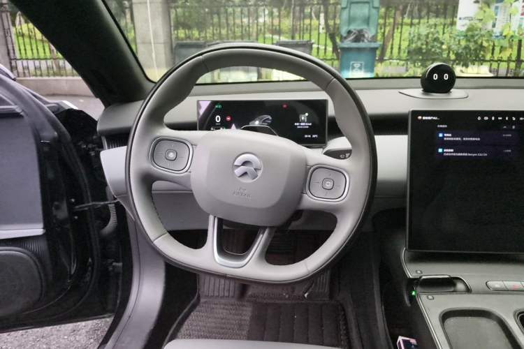 Used Nio ET5T 2024 75kWh Touring Steering Wheel