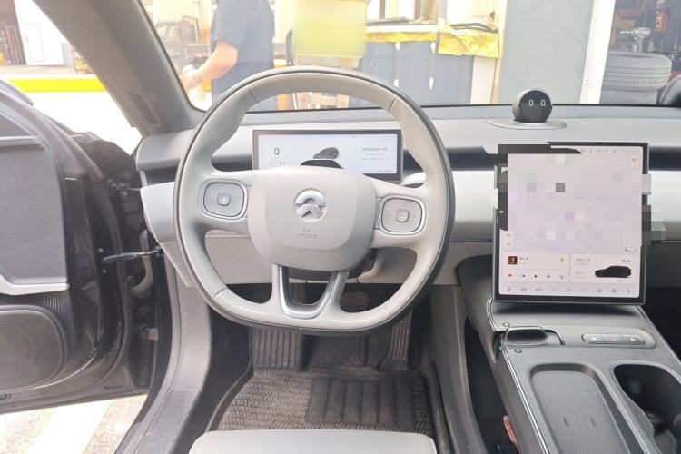 Used Nio ET5T 2024 75kWh Touring Steering Wheel