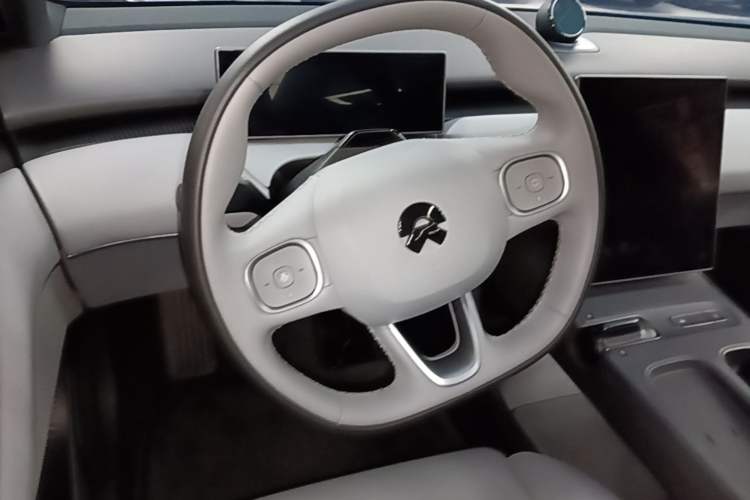 Used Nio ET5T 2024 75kWh Touring Steering Wheel