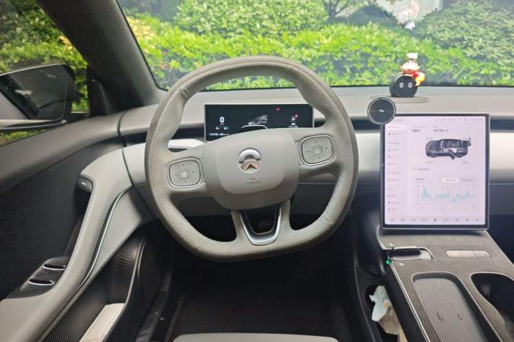 Used Nio ET5T 2024 75kWh Touring Steering Wheel
