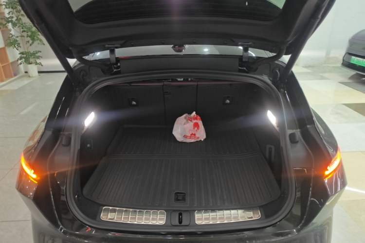 Used Nio ET5T 2024 75kWh Touring Trunk