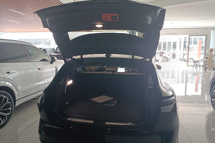 Used Nio ET5T 2024 75kWh Touring Trunk