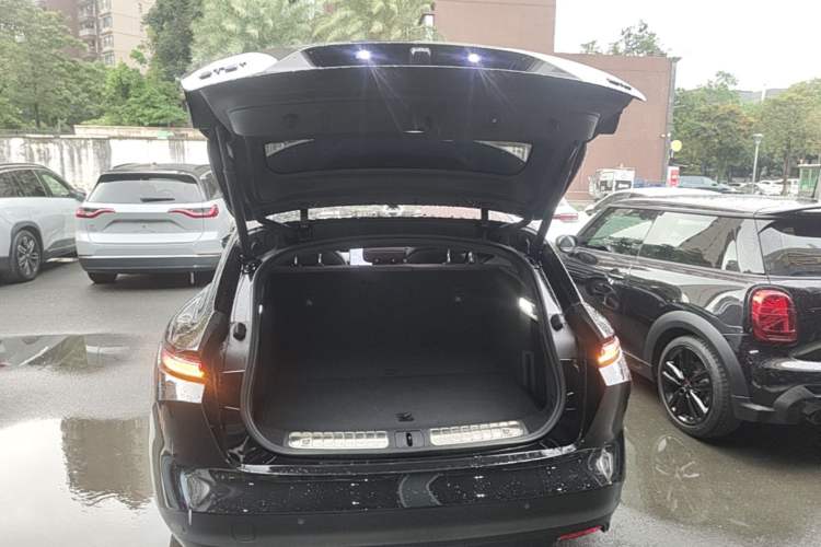 Used Nio ET5T 2024 75kWh Touring Trunk