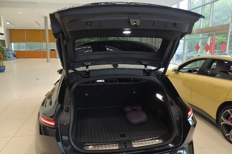 Used Nio ET5T 2024 75kWh Touring Trunk