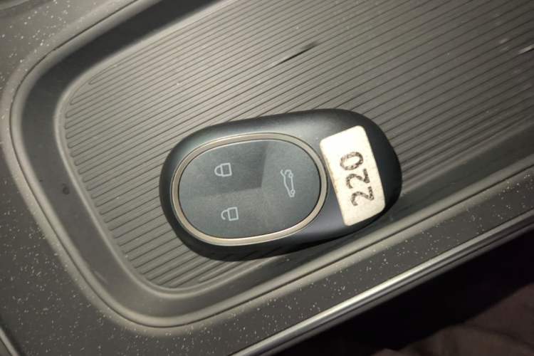 Used Nio ET5T 2024 75kWh Touring Vehicle Key