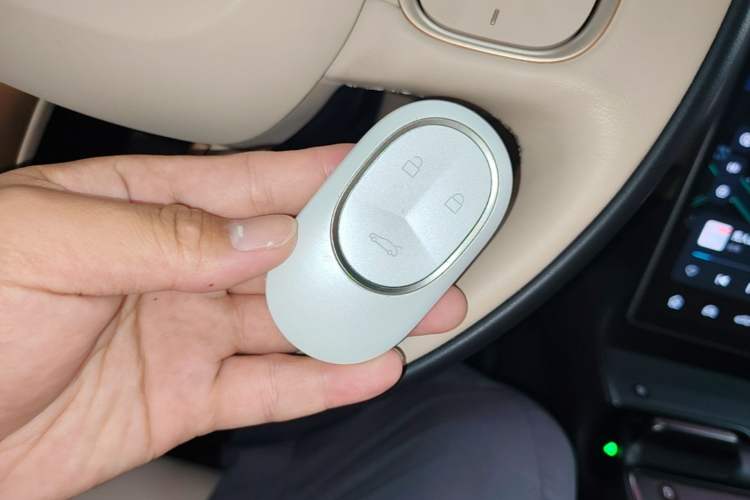 Used Nio ET5T 2024 75kWh Touring Vehicle Key