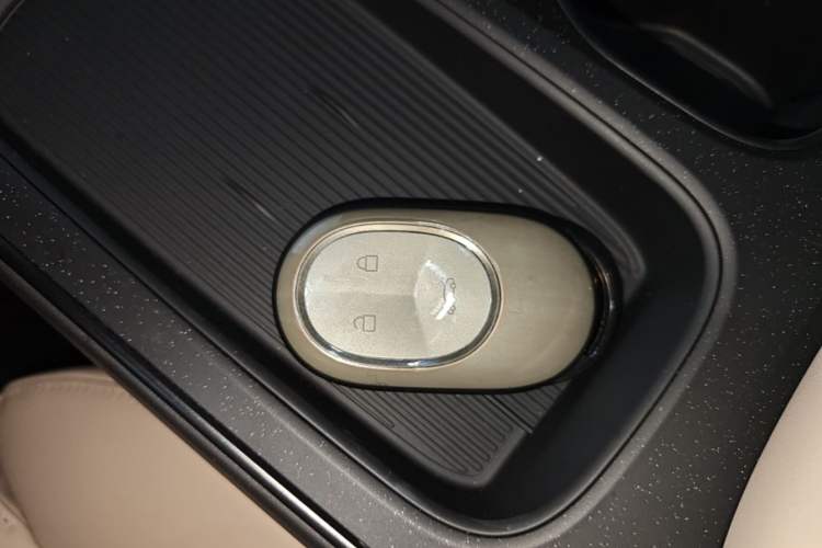 Used Nio ET5T 2024 75kWh Touring Vehicle Key