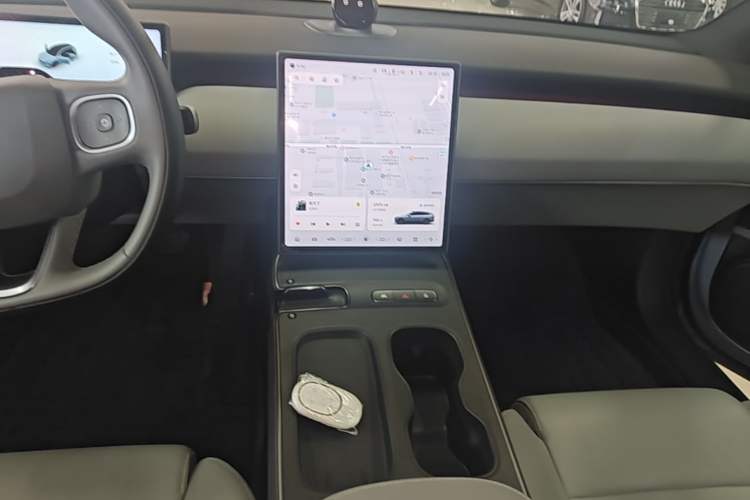 Used Nio ET5T 2024 75kWh Touring Audio And AC Panel