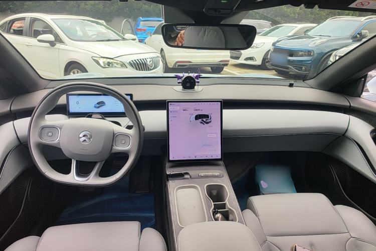 Used Nio ET5T 2024 75kWh Touring Center Console