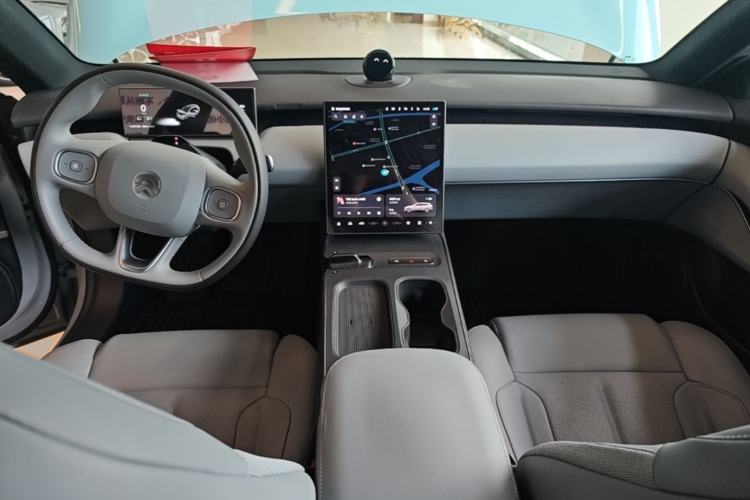 Used Nio ET5T 2024 75kWh Touring Center Console