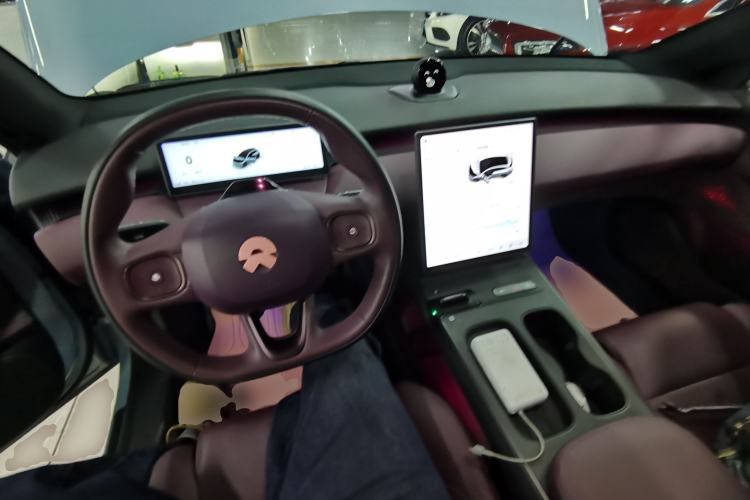 Used Nio ET5T 2024 75kWh Touring Center Console