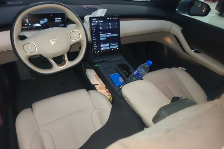 Used Nio ET5T 2024 75kWh Touring Center Console