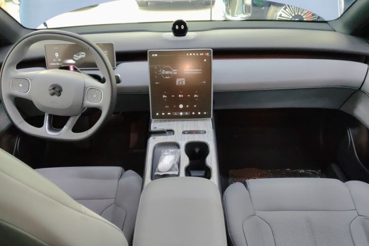 Used Nio ET5T 2024 75kWh Touring Center Console