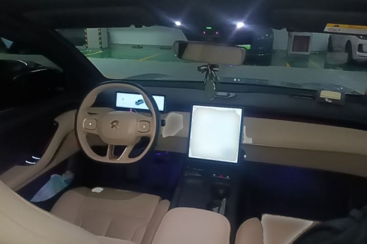Used Nio ET5T 2024 75kWh Touring Center Console
