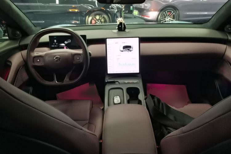 Used Nio ET5T 2024 75kWh Touring Center Console
