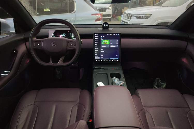 Used Nio ET5T 2024 75kWh Touring Center Console