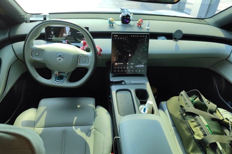 Used Nio ET5T 2024 75kWh Touring Center Console