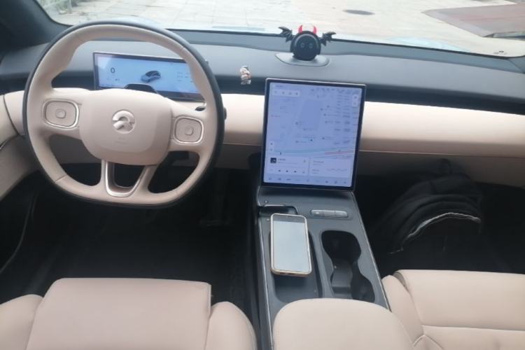 Used Nio ET5T 2024 75kWh Touring Center Console