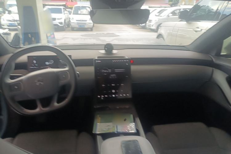 Used Nio ET5T 2024 75kWh Touring Center Console