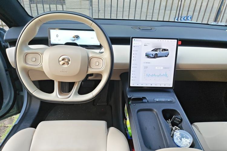 Used Nio ET5T 2024 75kWh Touring Center Console