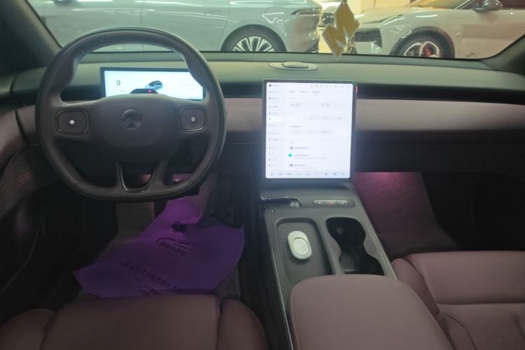 Used Nio ET5T 2024 75kWh Touring Center Console