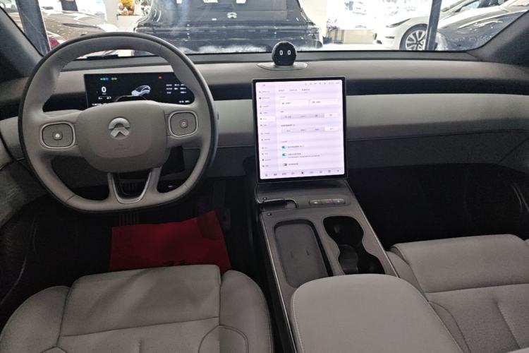 Used Nio ET5T 2024 75kWh Touring Center Console