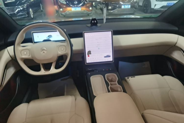 Used Nio ET5T 2024 75kWh Touring Center Console