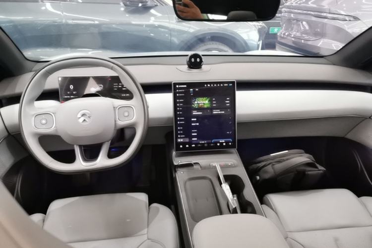 Used Nio ET5T 2024 75kWh Touring Center Console