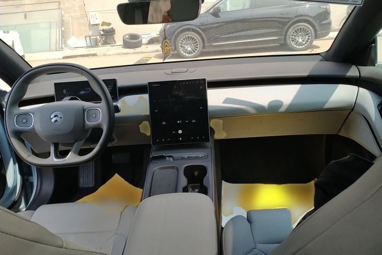 Used Nio ET5T 2024 75kWh Touring Center Console