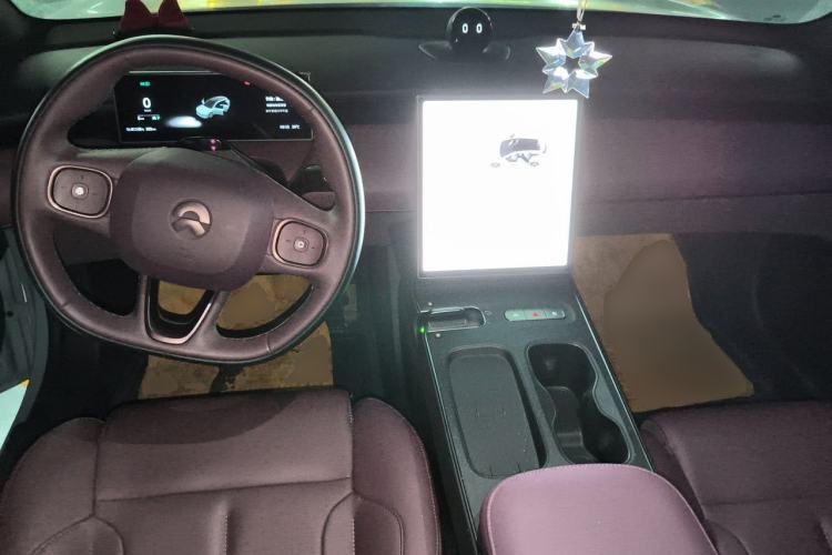 Used Nio ET5T 2024 75kWh Touring Center Console