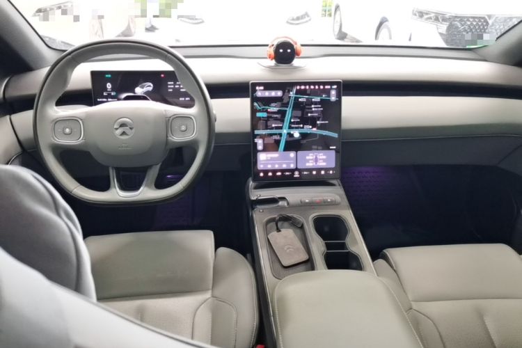 Used Nio ET5T 2024 75kWh Touring Center Console