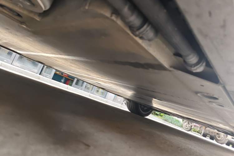 Used Nio ET5T 2024 75kWh Touring Chassis Front Left