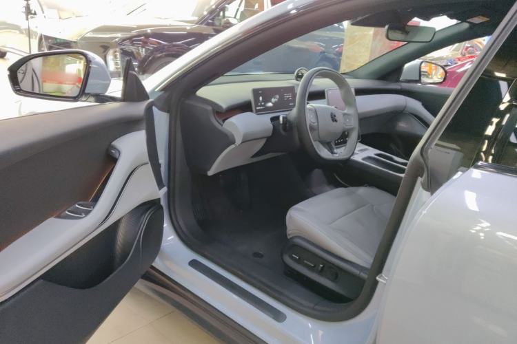 Used Nio ET5T 2024 75kWh Touring Driver Seat