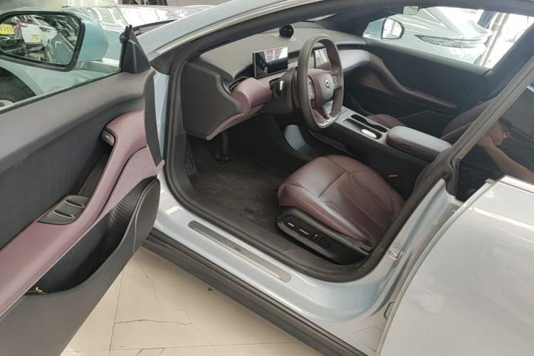 Used Nio ET5T 2024 75kWh Touring Driver Seat