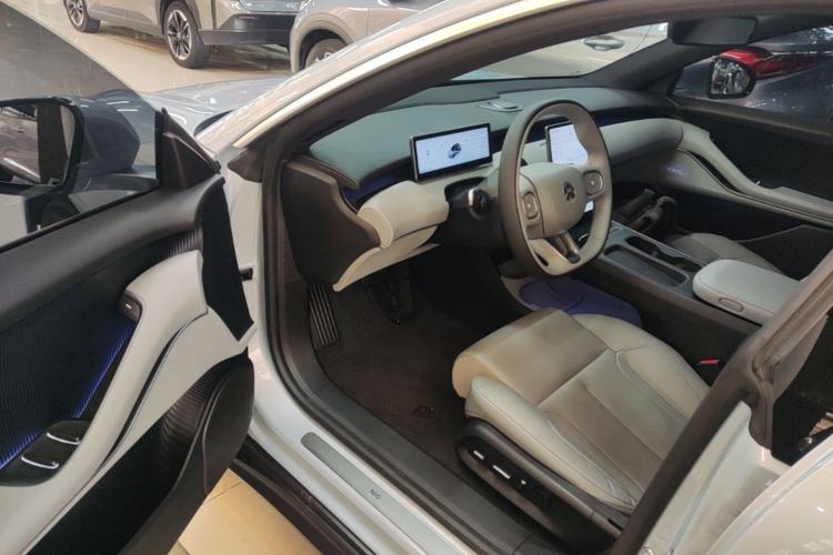 Used Nio ET5T 2024 75kWh Touring Driver Seat