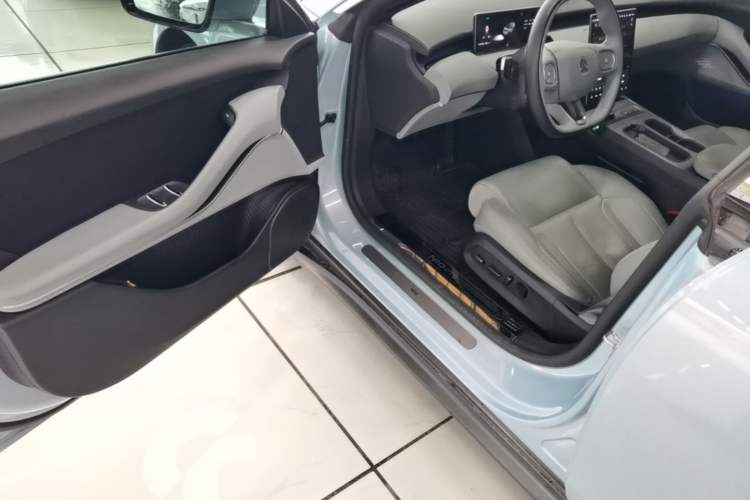 Used Nio ET5T 2024 75kWh Touring Driver Seat