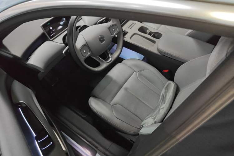 Used Nio ET5T 2024 75kWh Touring Driver Seat