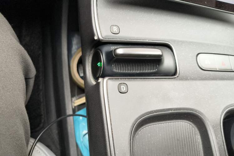 Used Nio ET5T 2024 75kWh Touring Gear Lever