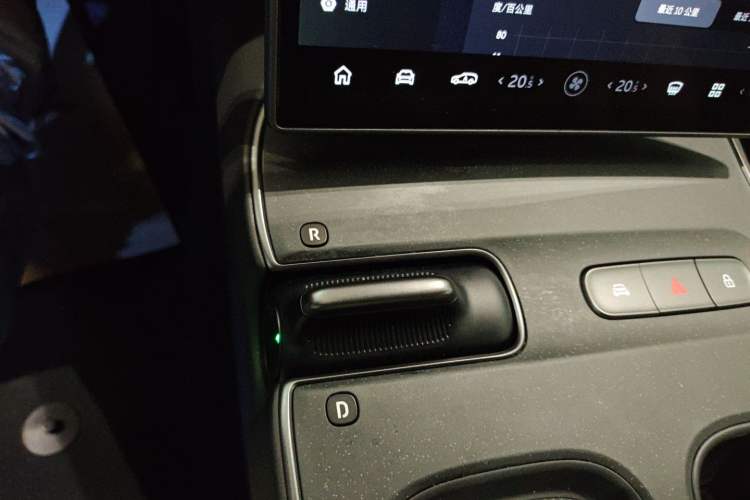 Used Nio ET5T 2024 75kWh Touring Gear Lever