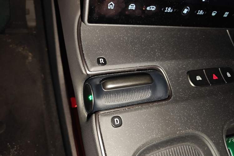 Used Nio ET5T 2024 75kWh Touring Gear Lever