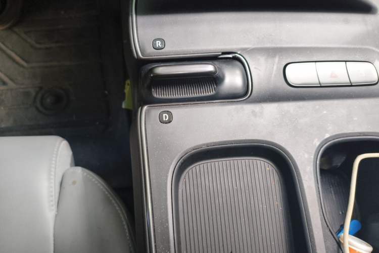 Used Nio ET5T 2024 75kWh Touring Gear Lever