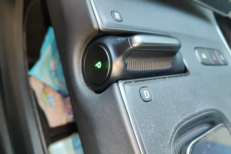 Used Nio ET5T 2024 75kWh Touring Gear Lever