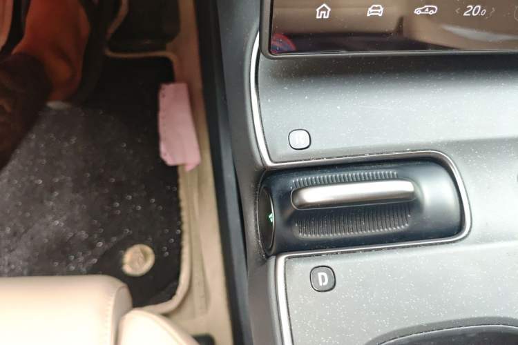 Used Nio ET5T 2024 75kWh Touring Gear Lever