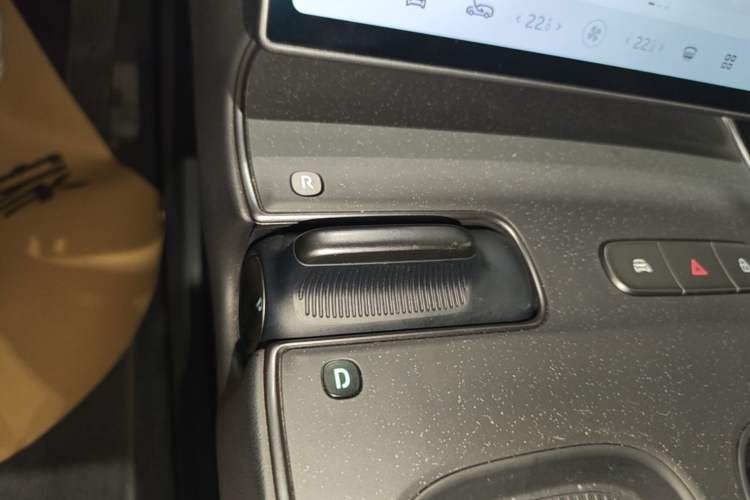 Used Nio ET5T 2024 75kWh Touring Gear Lever