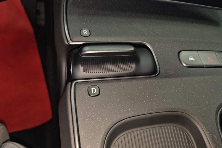 Used Nio ET5T 2024 75kWh Touring Gear Lever