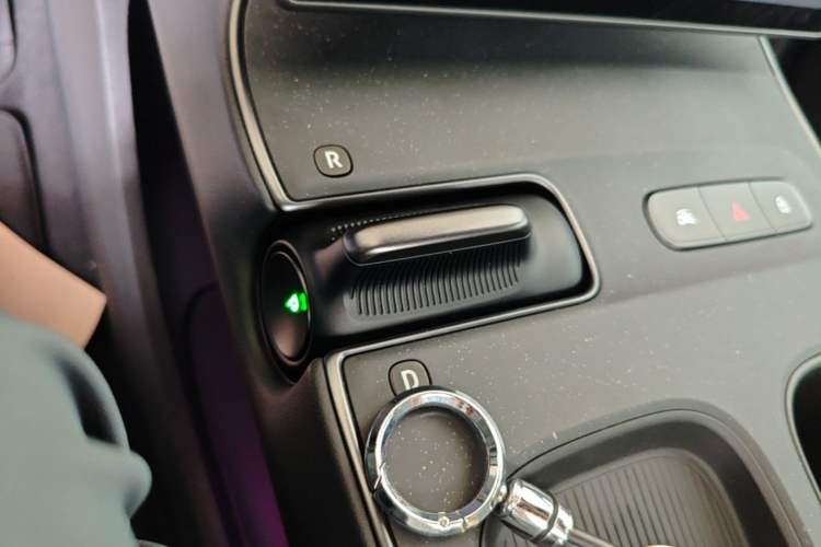 Used Nio ET5T 2024 75kWh Touring Gear Lever