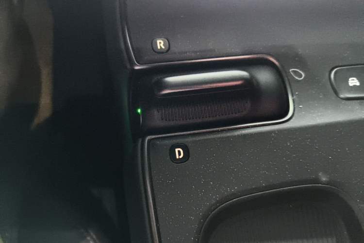 Used Nio ET5T 2024 75kWh Touring Gear Lever