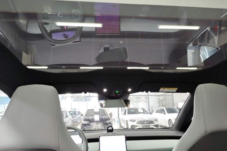 Used Nio ET5T 2024 75kWh Touring Headliner
